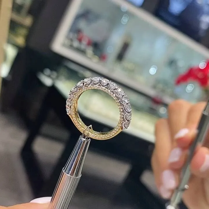 Handmade Round Cut Anniversary Women's Wedding Band Ring