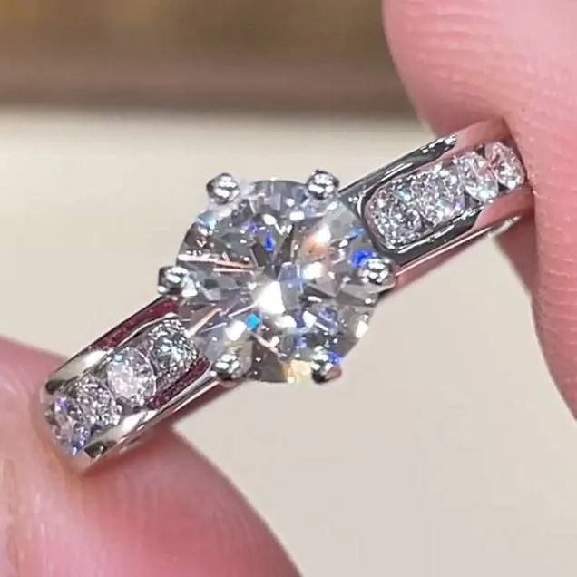 Handmade1.5ct 6-Prong Round Brilliant Diamond Ring