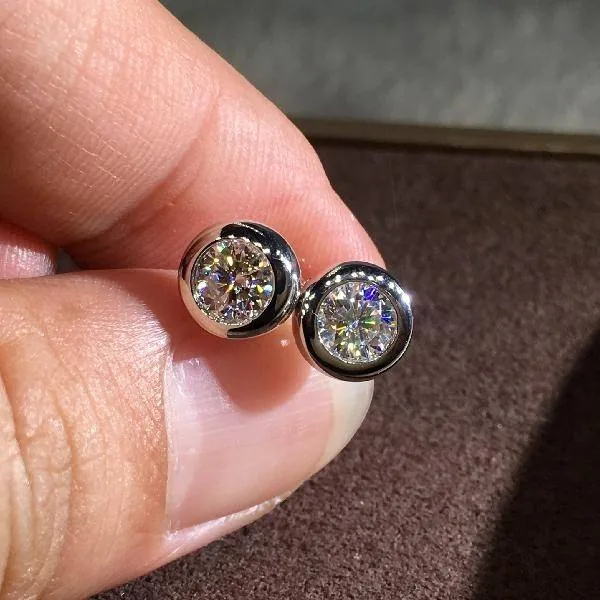 Handmade 2CT Round Cut Silver Bezel Setting Ear Studs