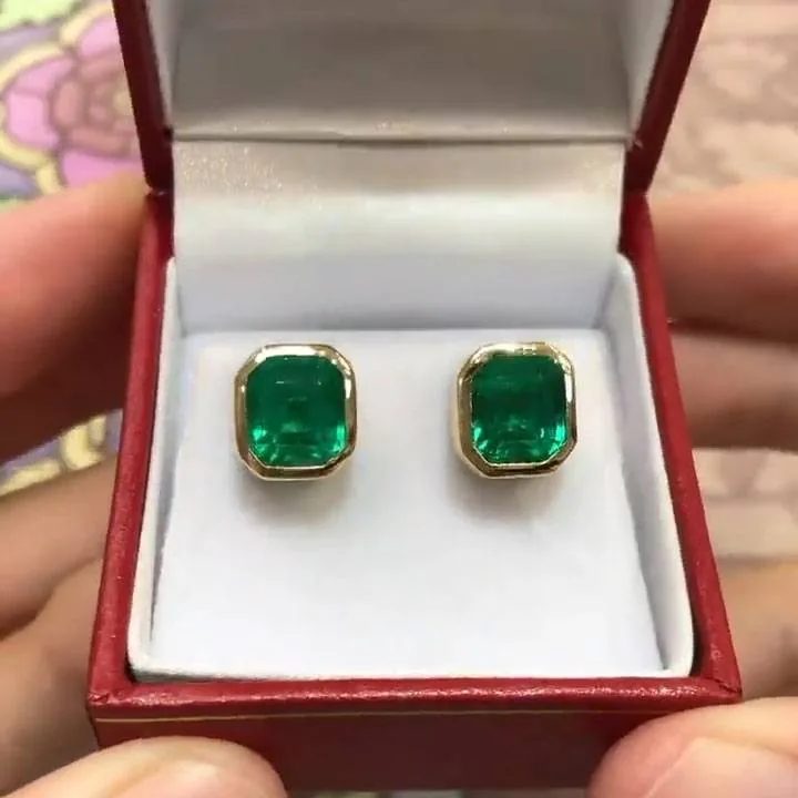 Handmade 6CT.TW Colombian Emerald Bezel Set Ear Studs