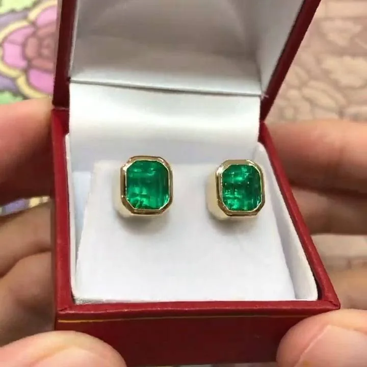 Handmade 6CT.TW Colombian Emerald Bezel Set Ear Studs