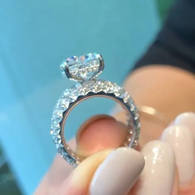 Handmade 2.0 CT Round Cut Stunning Engagement Ring