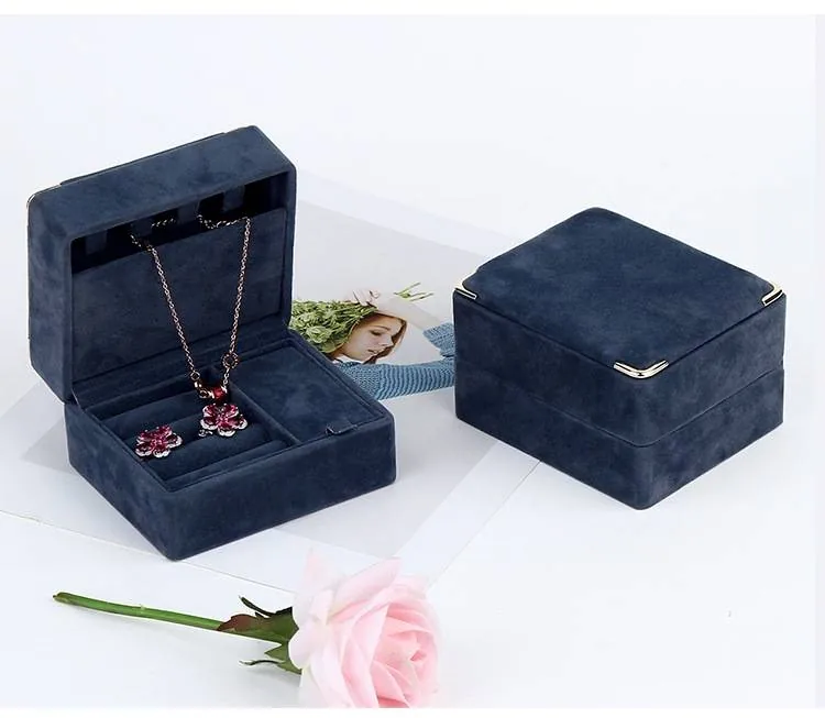 Handmade Velvet Portable Travel Case Jewelry Box