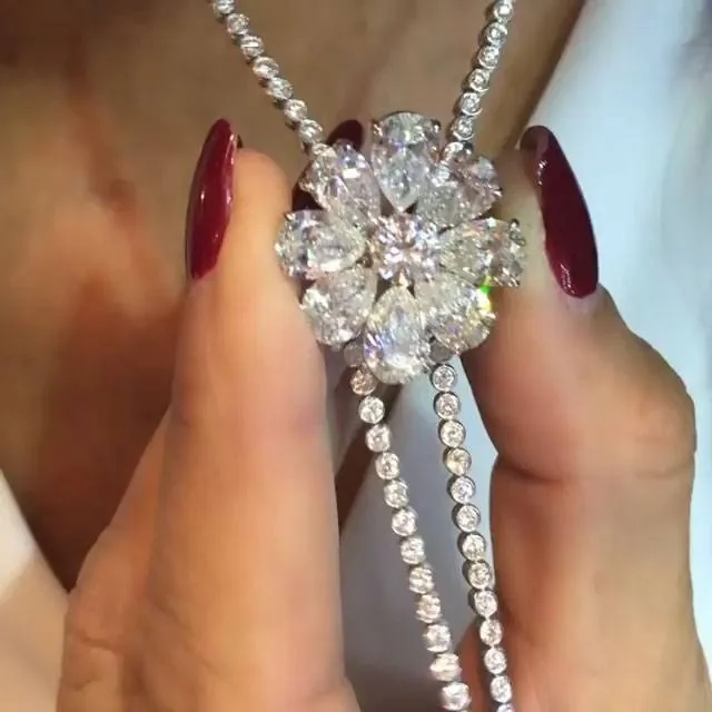 Handmade Luxury Adjusting Flower Design Necklace