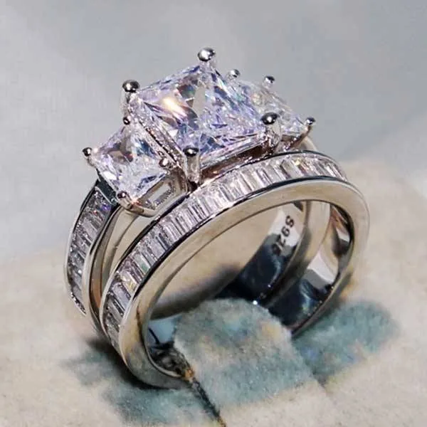 Handmade Radiant Ring Set With One Emerald Band