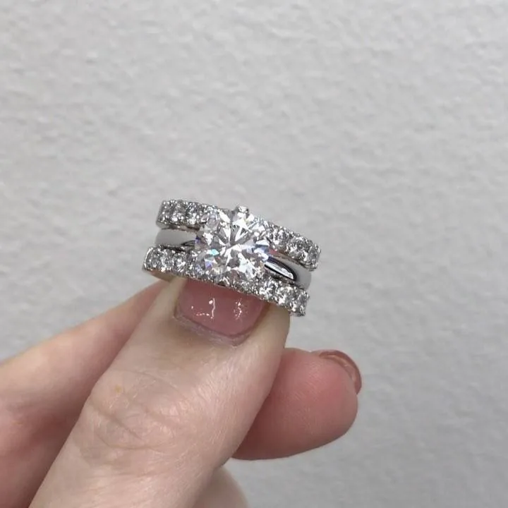 Handmade 2CT Round Brilliant Diamond Solitaire Ring with 2pcs Half Wedding Bands