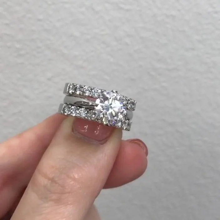 Handmade 2CT Round Brilliant Diamond Solitaire Ring with 2pcs Half Wedding Bands